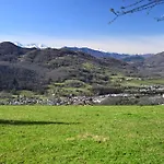 Maisonnette A La Campagne Ariege Hébergement de vacances *